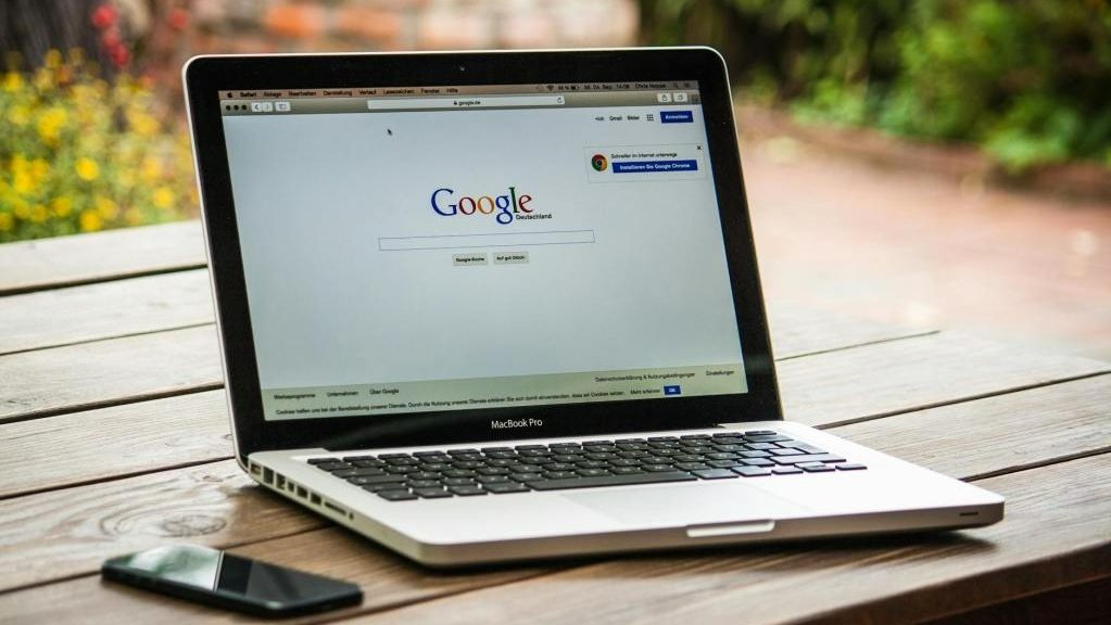 Google搜尋《AI 摘要》改變SEO規則，專家提供網站文章被 AI 摘要引用五大重點，與四個「AI關鍵字」研究技巧！