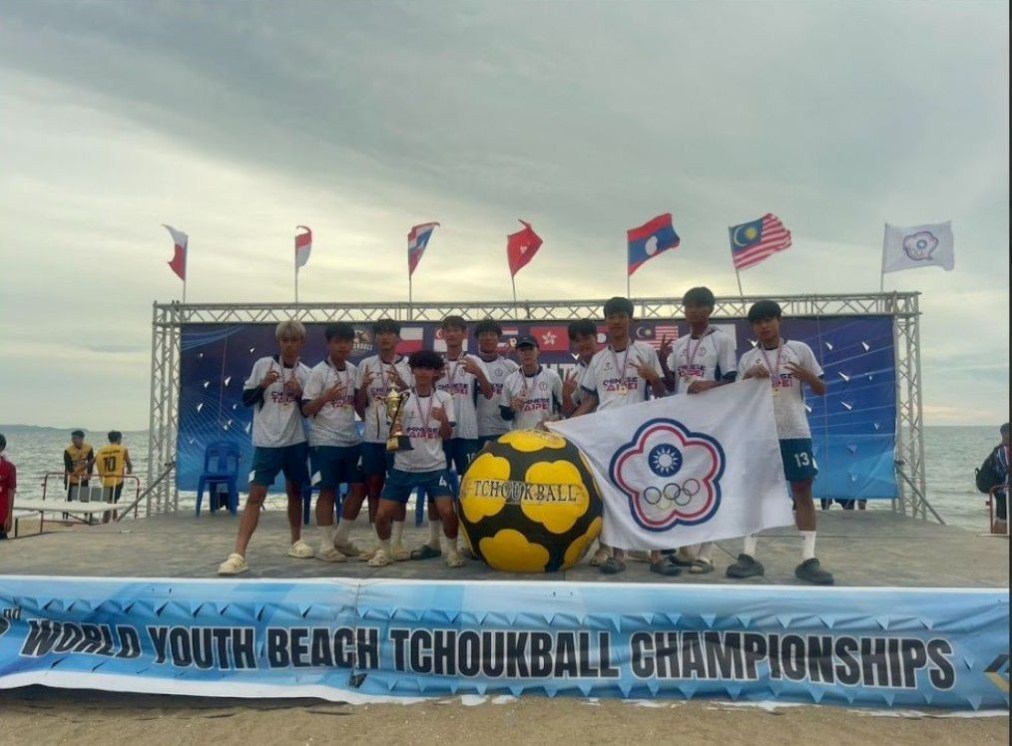 世界盃青少年沙灘巧固球錦標賽台灣男女高中代表隊獲得冠亞軍殊榮