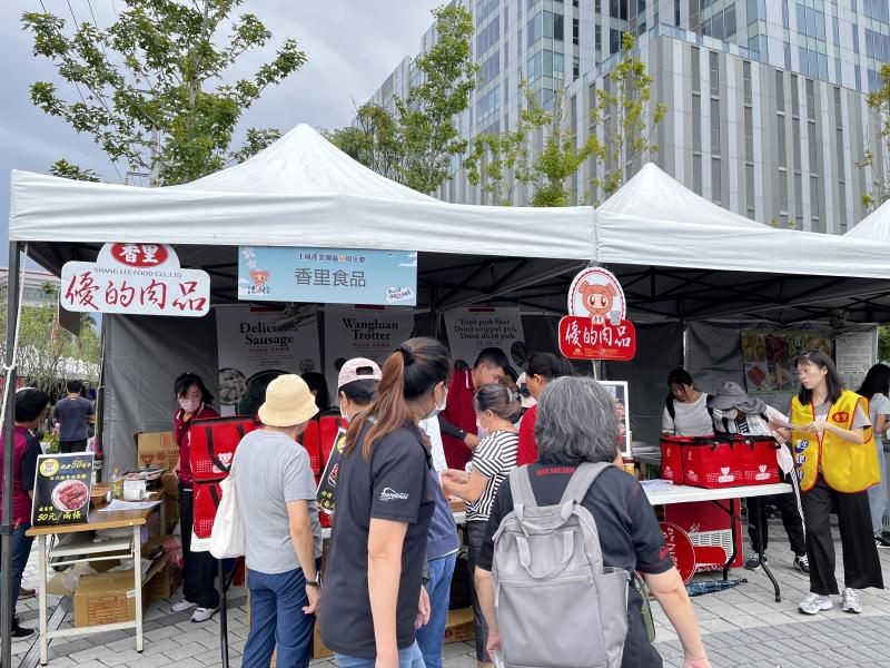 透過「市集」來行銷園區廠商與品產(活動籌委會提供)