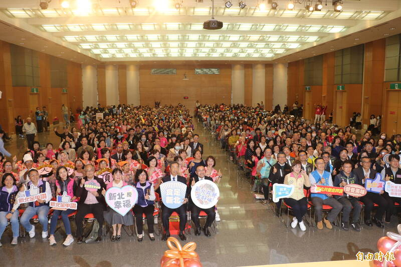 新北表揚116個績優共餐單位 侯友宜：明年卸任後要一起參加